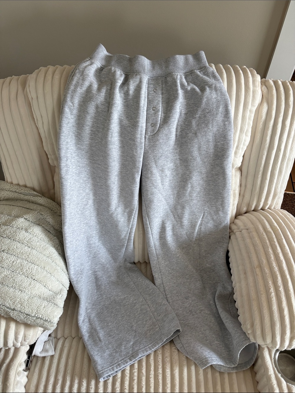Pretty Little thing sweats medium